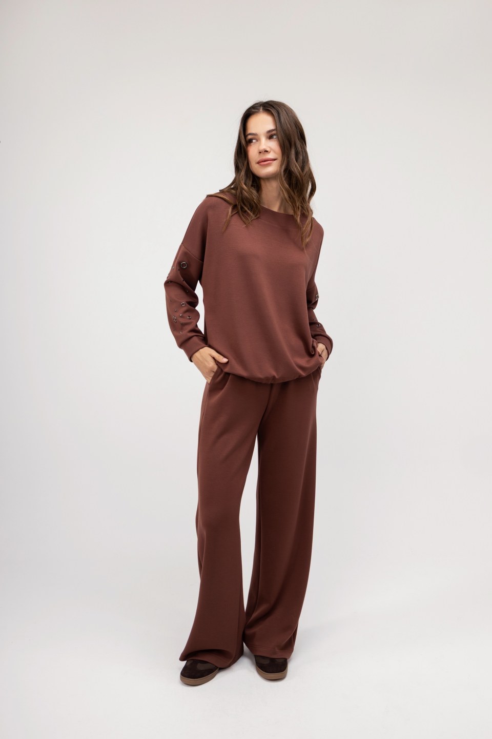 Παντελόνι κανελί άνετο τύπου φούτερ