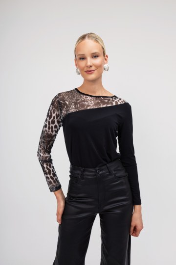 Μπλούζα με γκρι animal print λεπρομέρειες και τριάνταφυλλα