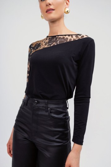 Μπλούζα με μπεζ animal print λεπρομέρειες και τριάνταφυλλα - 
