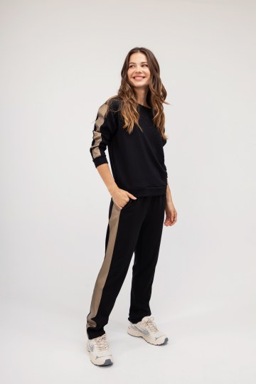 Παντελόνι μαύρο άνετο με χρυσή λεπτομέρεια