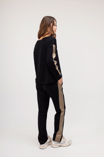 Παντελόνι μαύρο άνετο με χρυσή λεπτομέρεια - 