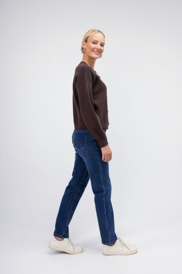 Τζιν Παντελόνι μπλε με κουμπί και φερμουάρ - 