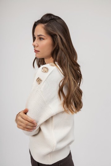 Πουλόβερ εκρού με χρυσά διακοσμητικά σχέδια - 