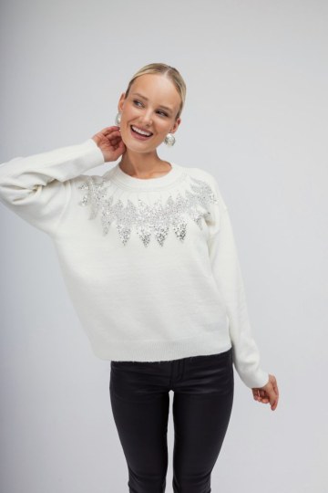 Πουλόβερ λευκό με παγιέτες σε σχέδια φύλλα - 