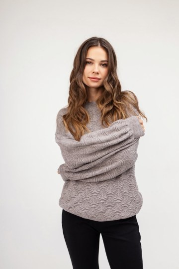 Πουλόβερ πούρο με ανάγλυφο σχέδιο - 