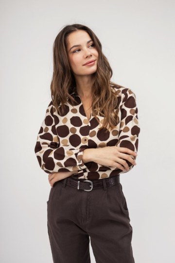 Πουκάμισο καφέ κυκλικά σχέδια - 