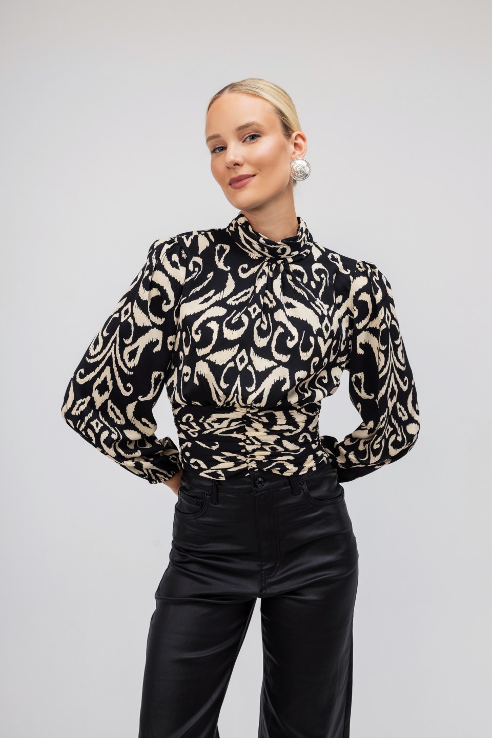 Πουκάμισο μαύρο εμπριμέ με λαχούρια