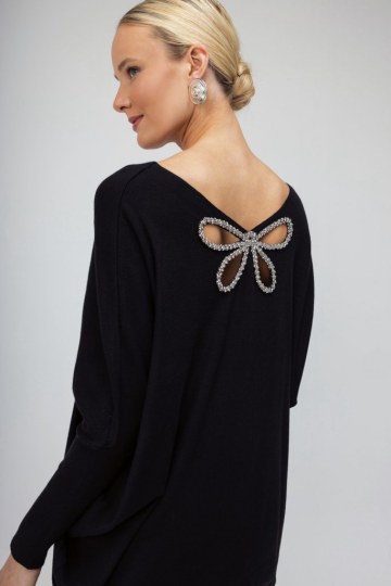 Πουλόβερ-μαύρο με  strass σε σχέδιο πεταλούδας - 