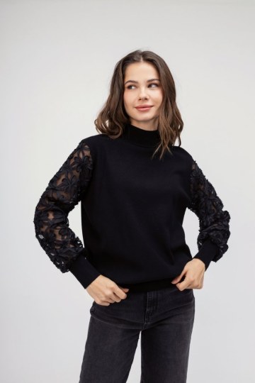 Μπλούζα ζιβάγκο μαύρη με διαφανή μανίκια και λουλούδια - 