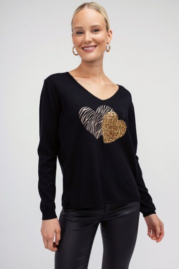 Πουλόβερ- Μπλούζα μαύρη με στάμπα καρδιά - 