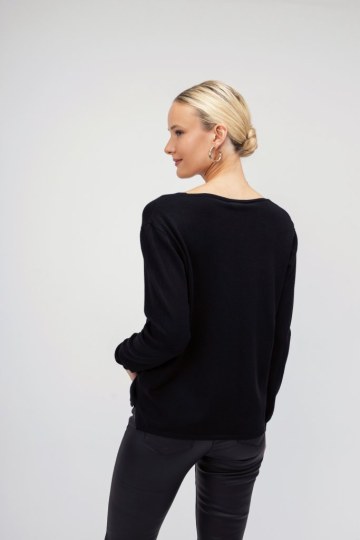 Πουλόβερ- Μπλούζα μαύρη με στάμπα καρδιά - 