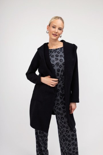 Ημίπαλτο μαύρο με ζώνη και γιακά - 