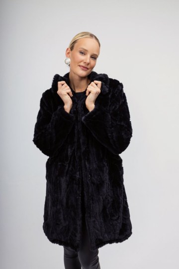 Πανωφόρι μαύρο με γιακά από οικολογική γούνα  - 