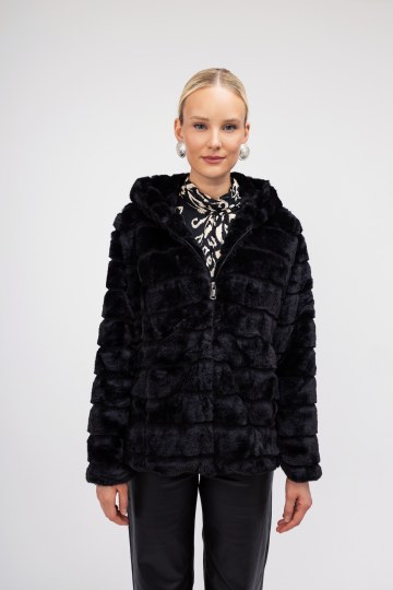 Πανωφόρι κοντό μαύρο με γιακά από οικολογική γούνα 