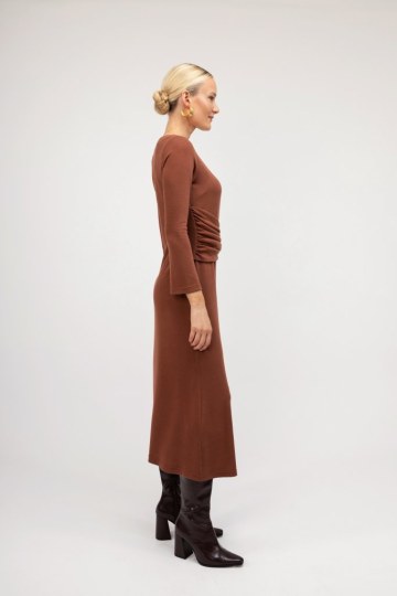 Φόρεμα εκάι με σούρα και κορδόνι - 