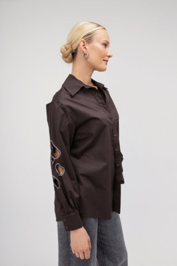 Πουκάμισο καφέ με ανοίγματα - 