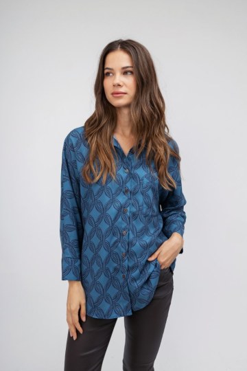 Πουκάμισο μπλε με ιδιαίτερα σχέδια  - 