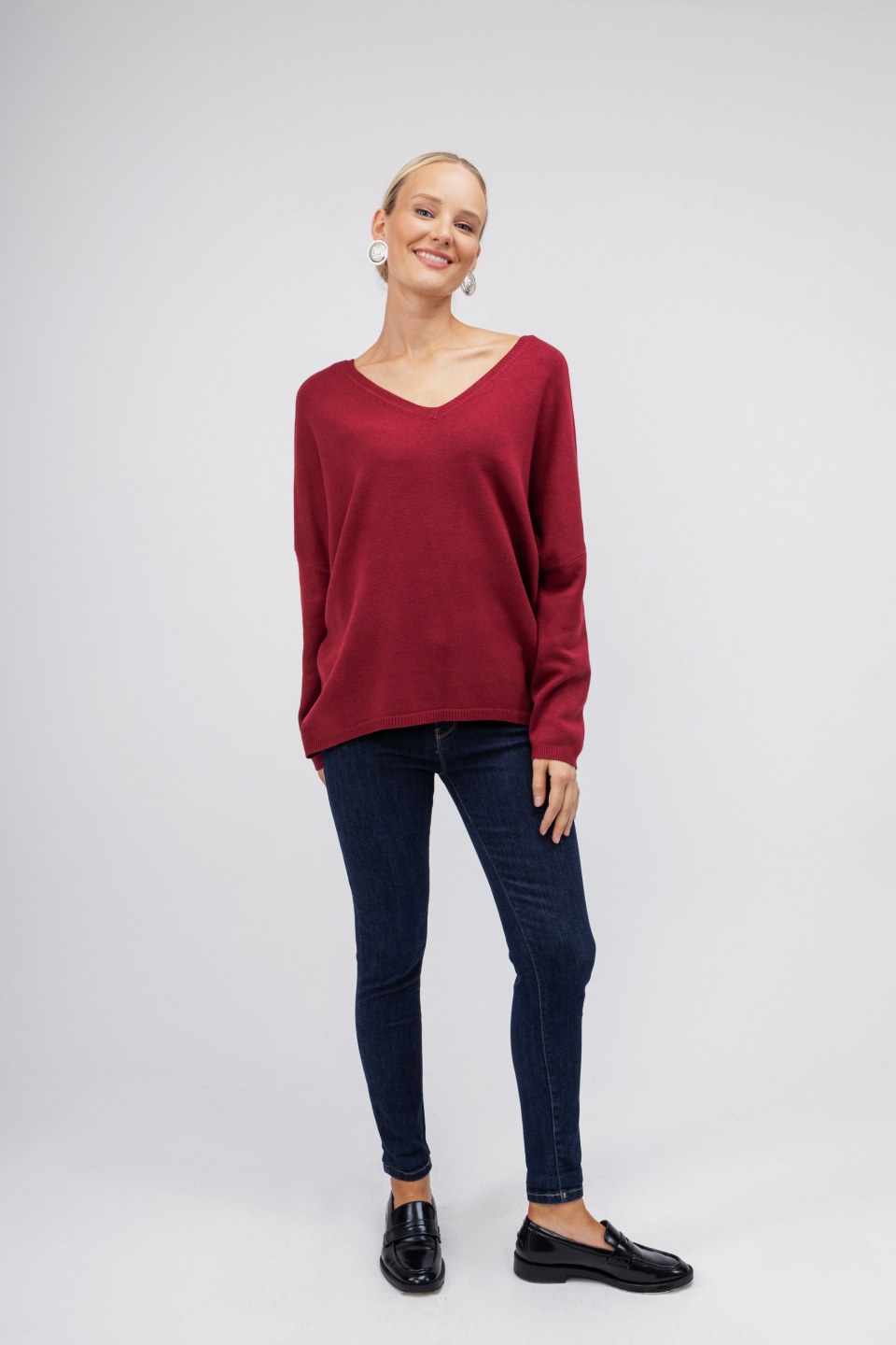 Πουλόβερ- Μπλούζα μπορντό με φίογκο στο πίσω μέρος