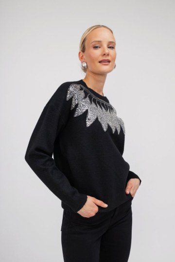 Πουλόβερ μαύρο με παγιέτες σε σχέδια φύλλα - 