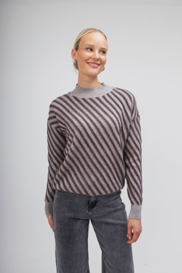 Πουλόβερ- Μπλούζα  γκρι με βελουτε υφή