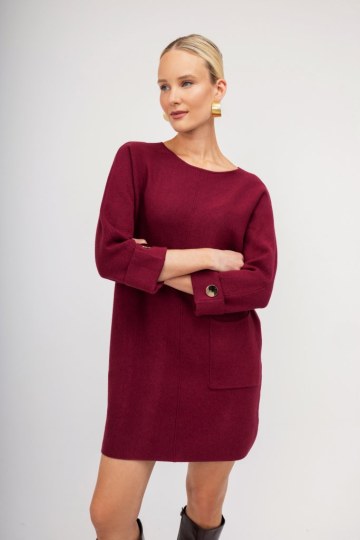 Φόρεμα mini μπορντό μονόχρωμο με χρυσές λεπτομέρειες - 