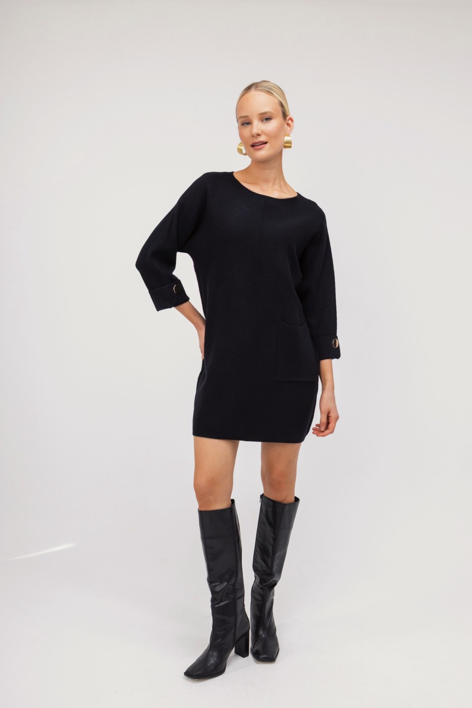 Φόρεμα mini μαύρο μονόχρωμο με χρυσές λεπτομέρειες