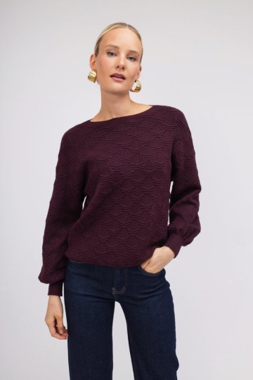  Πουλόβερ μπορντώ με ανάγλυφο σχέδιο - 