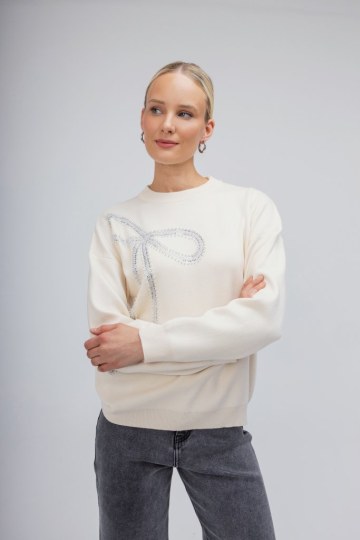 Πουλόβερ εκρού  με διακοσμητικό φιόγκο - 