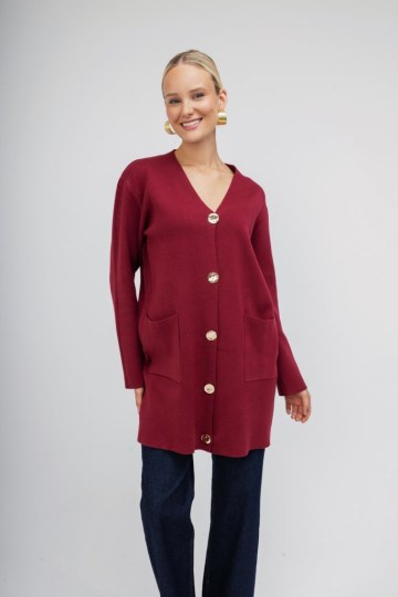 Πουλόβερ-Ζακέτα μπορντό με χρυσά κουμπιά  - 