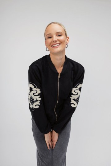 Μπουφάν μαύρο κοντό με λαχούρια  - 