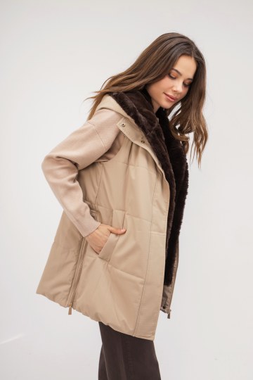 Μπουφάν αμάνικο μπεζ με αποσπώμενη οικολογική γούνα - 