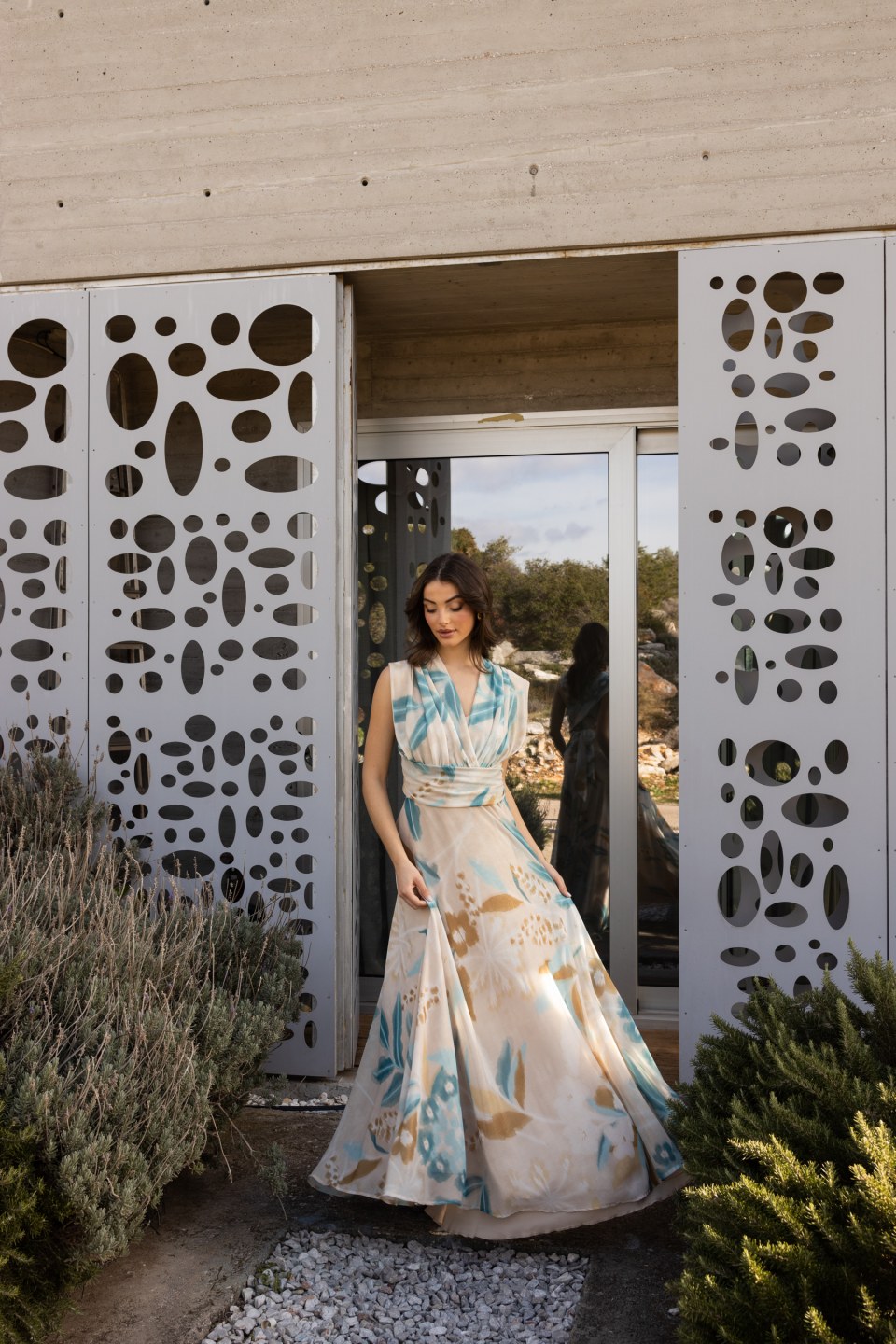 Φόρεμα με ιδιαίτερα floral σχέδια μπεζ