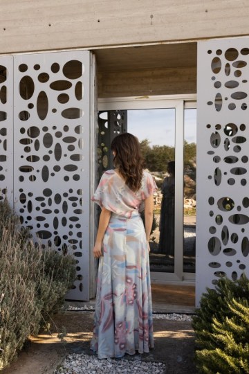 Φόρεμα με ιδιαίτερα floral σχέδια λιλά - 