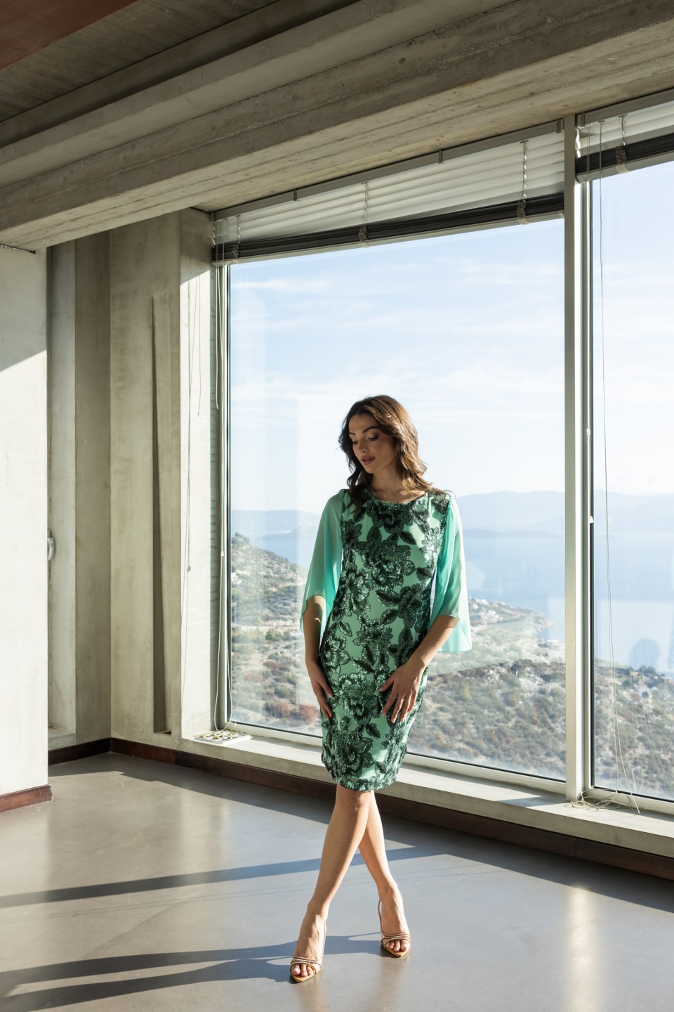 Φόρεμα midi με floral παγιέτα μέντα