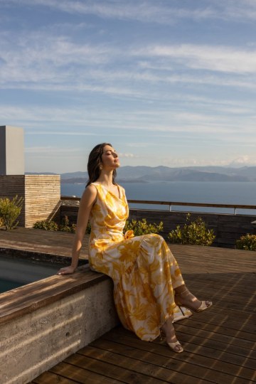  Φόρεμα με floral μοτίβο και ντραπέ μπούστο κίτρινο - 