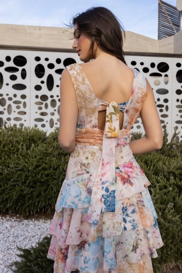 Φόρεμα αμάνικο με φαρμπαλά εμπριμέ - 