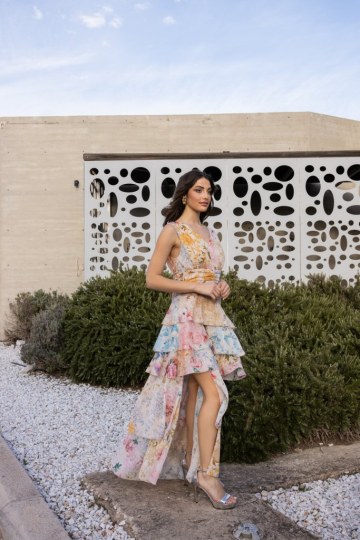 Φόρεμα αμάνικο με φαρμπαλά εμπριμέ - 