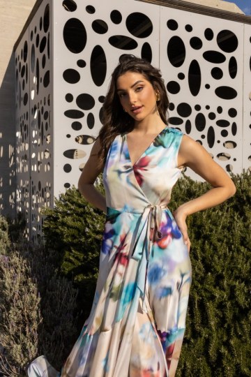 Φόρεμα αμάνικο κρουαζέ με floral μοτίβο μπεζ - 