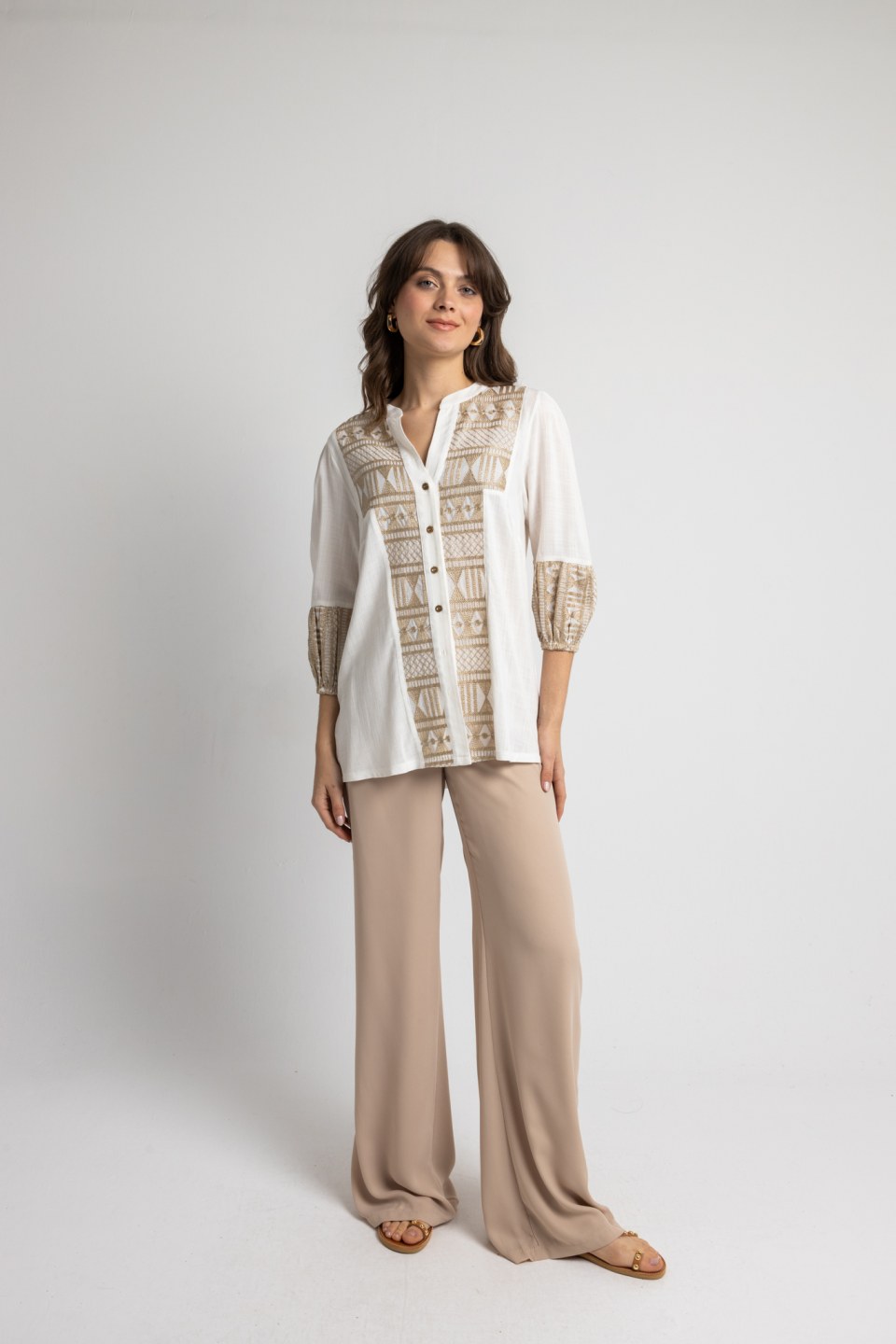 Παντελόνα ψηλόμεση με λάστιχο στο πίσω μέρος μπεζ