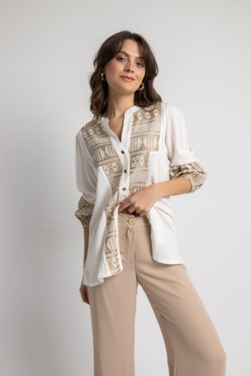 Παντελόνα ψηλόμεση με λάστιχο στο πίσω μέρος μπεζ - 