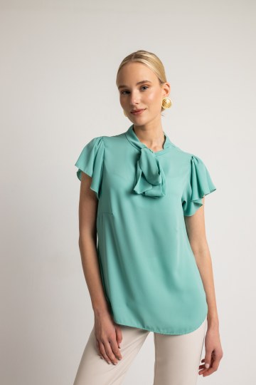 Μπλούζα με ιδιαίτερα μανίκια βεραμάν