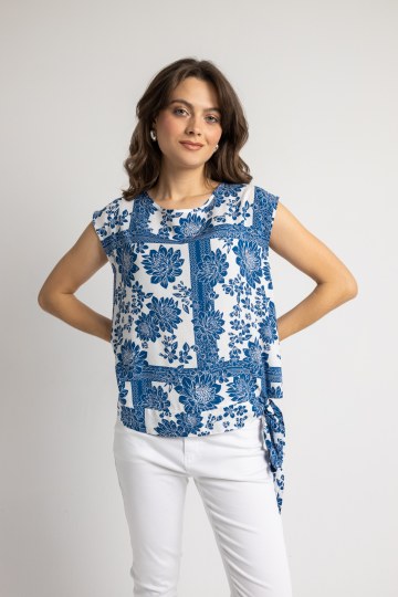 Μπλούζα αμάνικη εμπριμέ μπλε