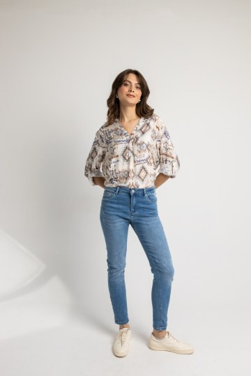 Παντελόνι τζιν σε στενή γραμμή μπλε