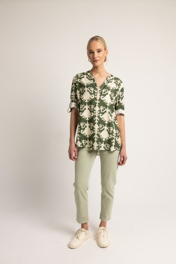 Παντελόνι τζιν mom fit ανοιχτό πράσινο