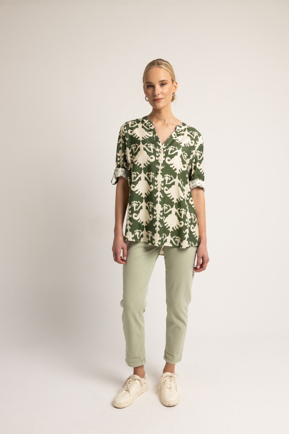 Παντελόνι τζιν mom fit ανοιχτό πράσινο