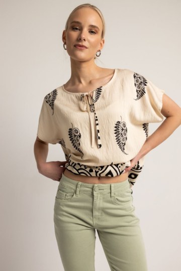 Παντελόνι τζιν σε στενή γραμμή χακί - 