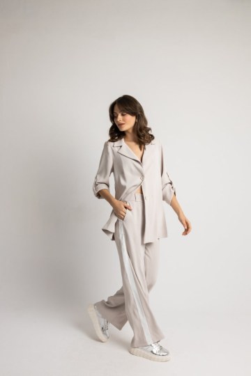 Σακάκι με δύο μπροστινά κουμπιά εκρού - 