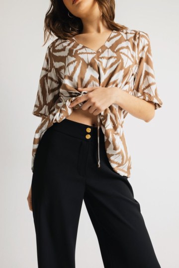 Παντελόνι κρεπ με λάστιχο στο πίσω μέρος μαύρο - 