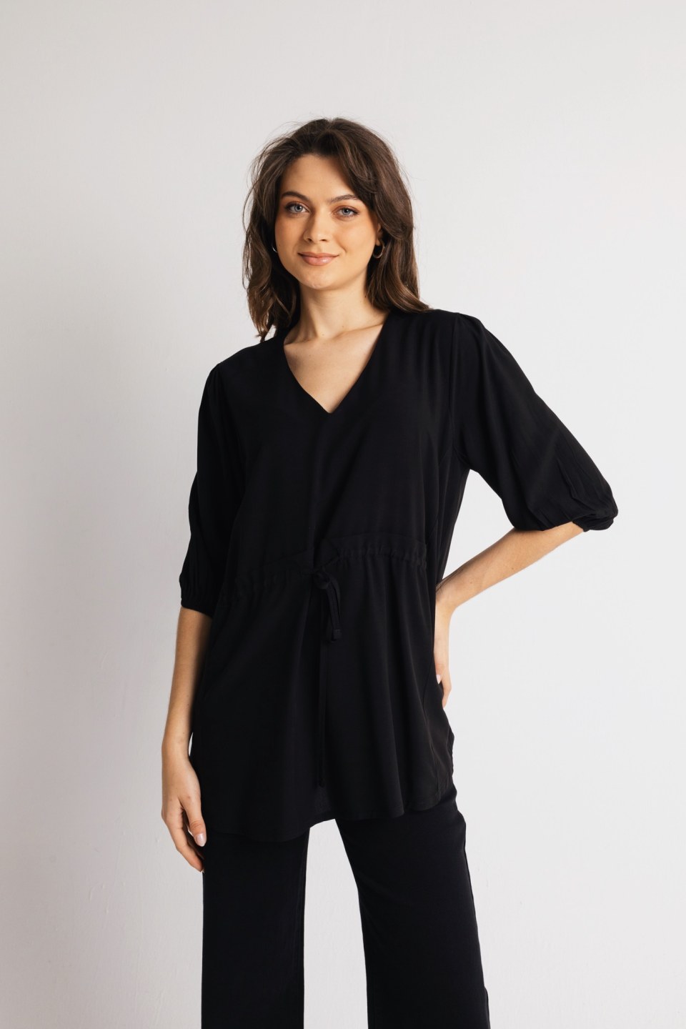 Μπλούζα με μανίκι και σούρα στο κέντρο μαύρη