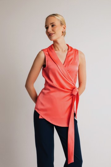 Μπλούζα κρουαζέ αμάνικη με δέσιμο στο πλάι κοραλλί 